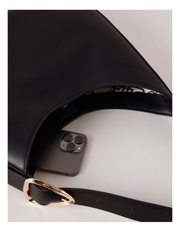 Lexie Shoulder Bag in Black image 7