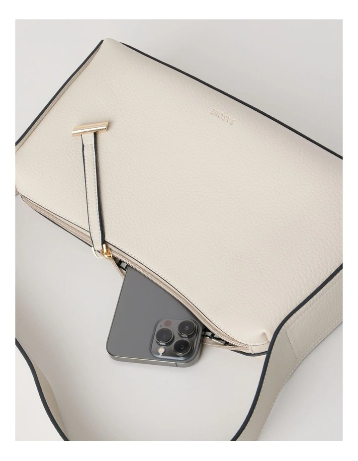 Tara Shoulder Bag in Chalk image 3