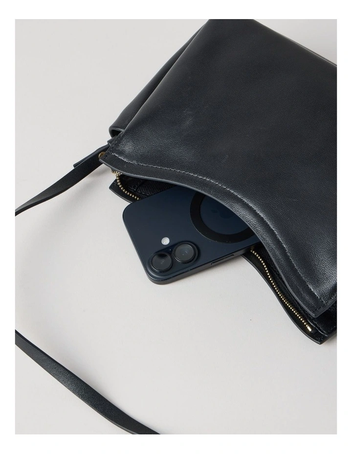 Gracie Leather Crossbody Bag in Black image 5