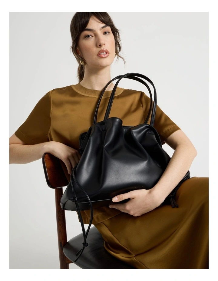 Hailey Tote Bag in Black image 2