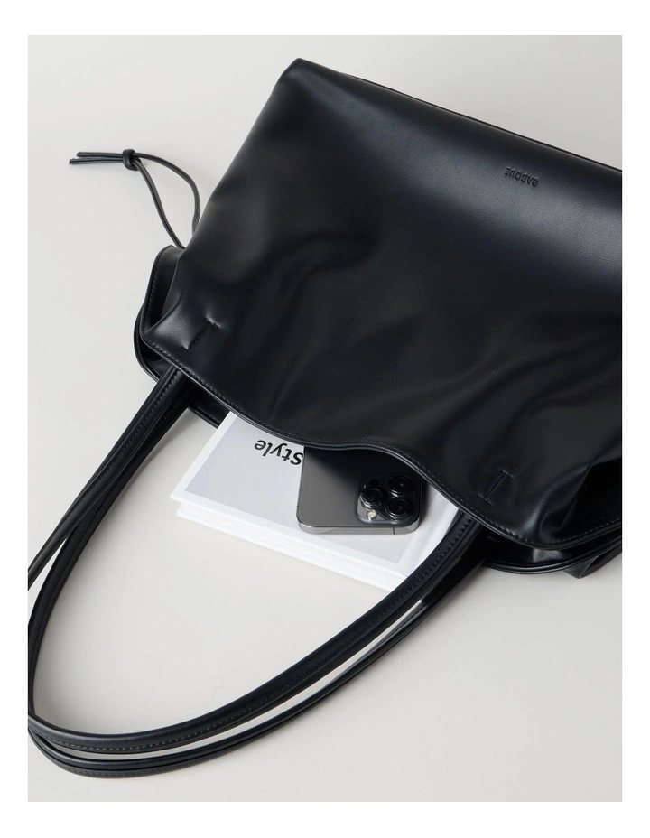 Hailey Tote Bag in Black image 3
