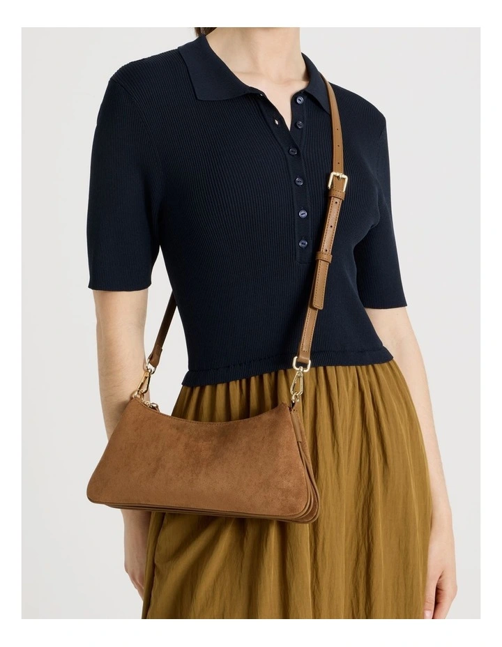 Cynthia Shoulder Bag in Light Tan image 4