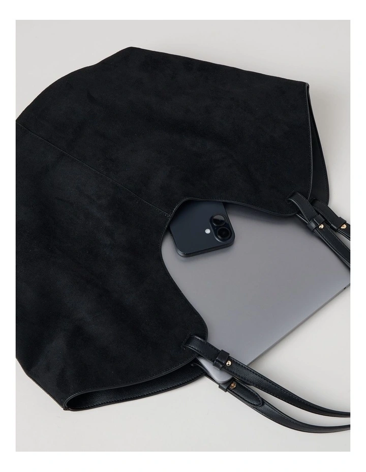 Kaycee Tote Bag in Black image 5