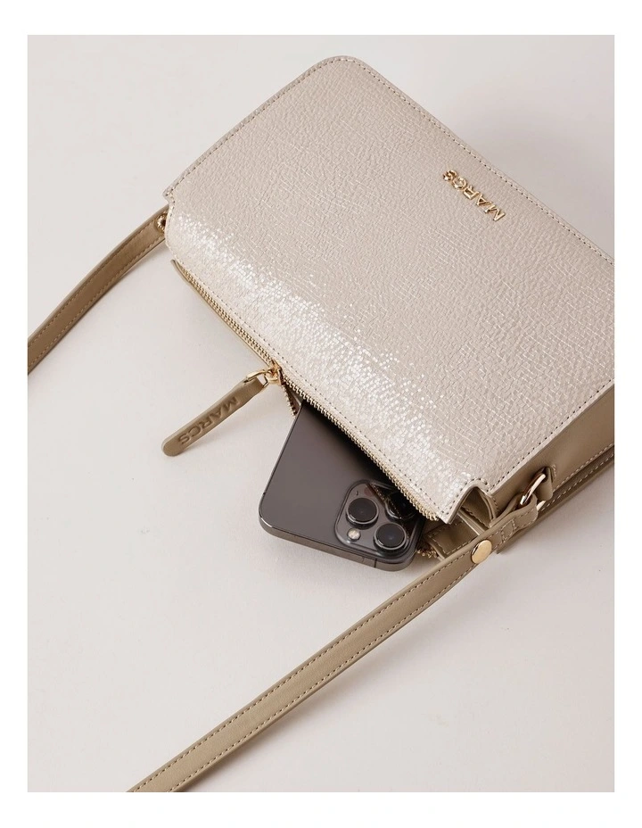 Perugia Shoulder Bag in Taupe image 7