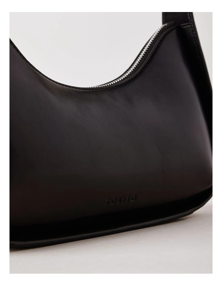 Miley Shoulder Bag in Black image 4