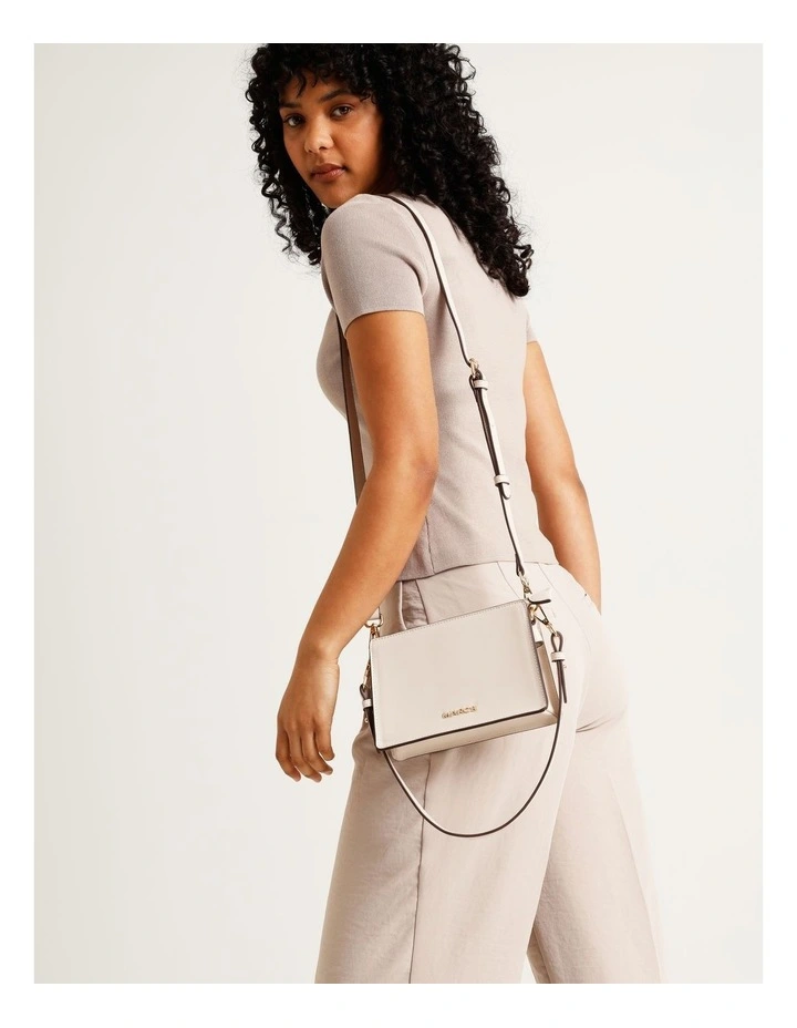 Belfast Shoulder Bag in Vanilla image 4