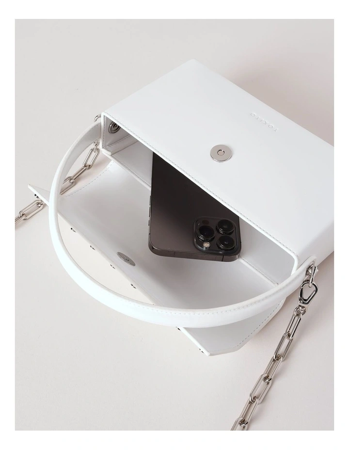 Evalia Shoulder Bag in White image 7