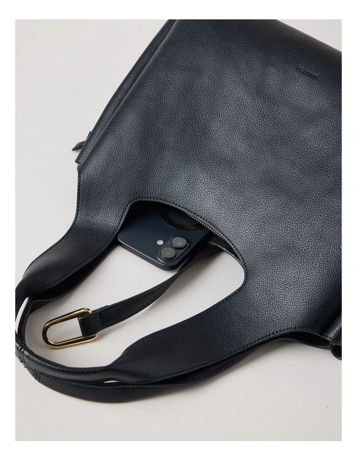 Monaco Shoulder Bag in Black image 6