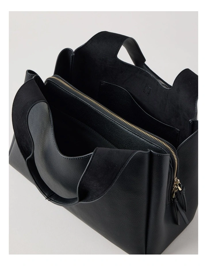 Monaco Shoulder Bag in Black image 6