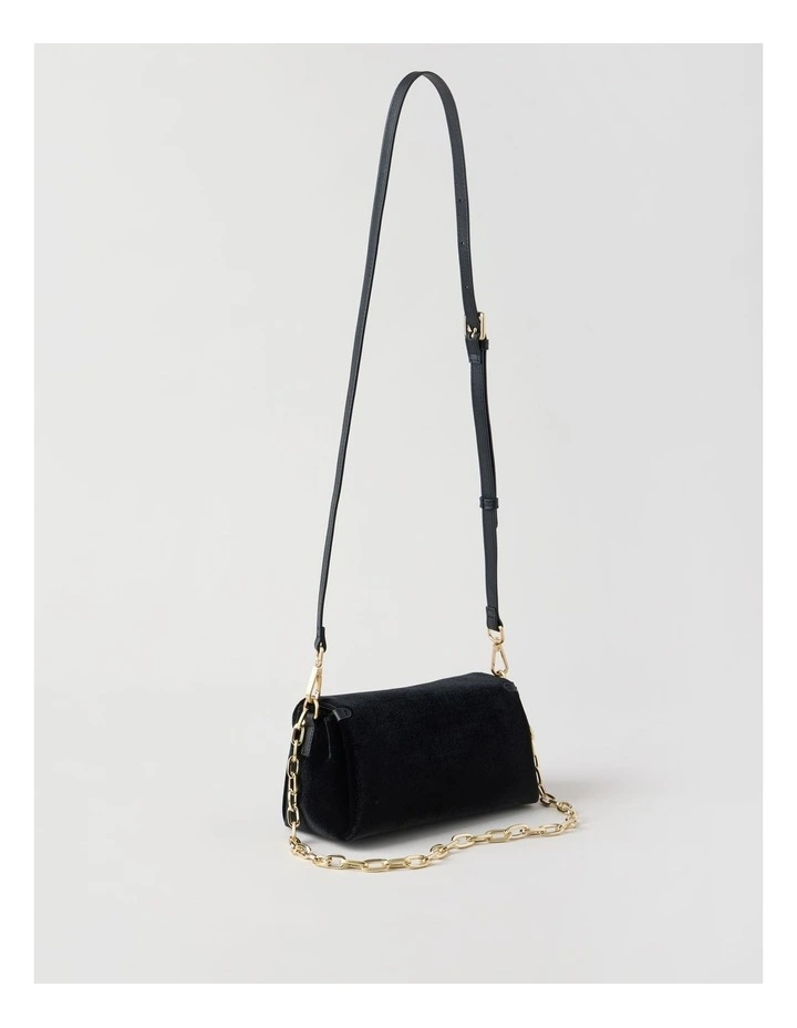 Bella Shoulder Bag in Black image 5