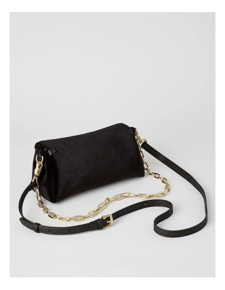 Bella Shoulder Bag in Black image 5