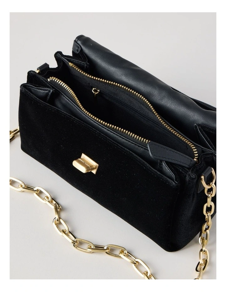 Bella Shoulder Bag in Black image 5