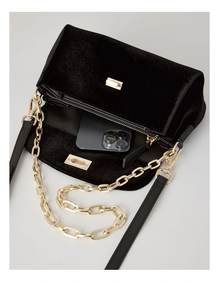 Bella Shoulder Bag in Black image 7