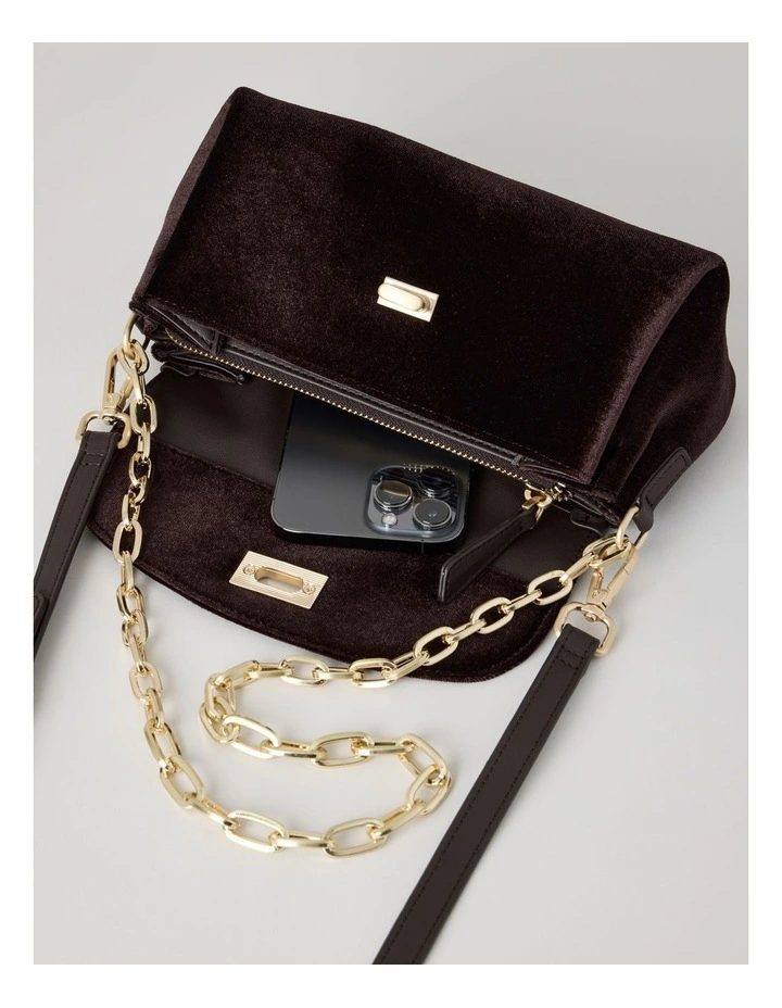 Bella Shoulder Bag in Chocolate image 7
