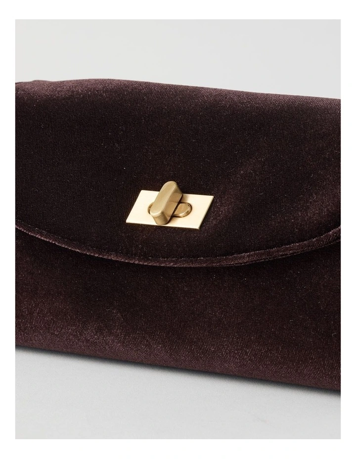 Bella Shoulder Bag in Chocolate image 7