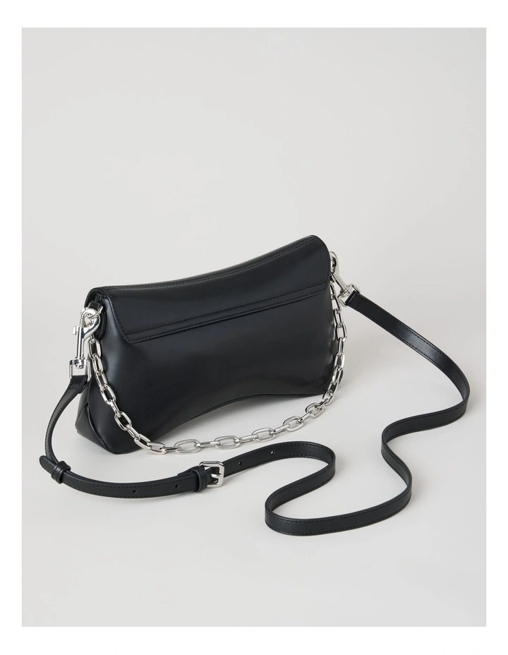 Betsy Shoulder Bag in Black image 5