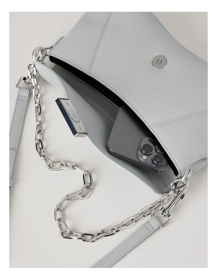 Betsy Shoulder Bag in Grey image 5