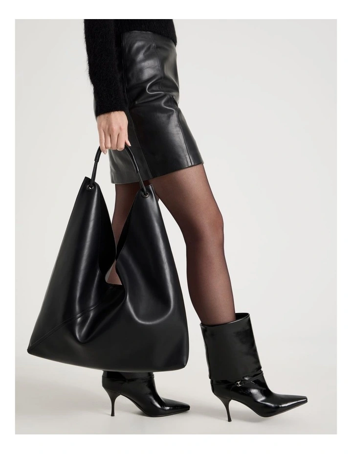 Bree Shoulder Bag in Black image 2