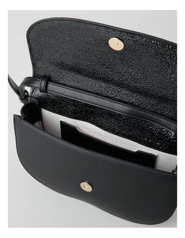 Palma Shoulder Bag in Black image 5