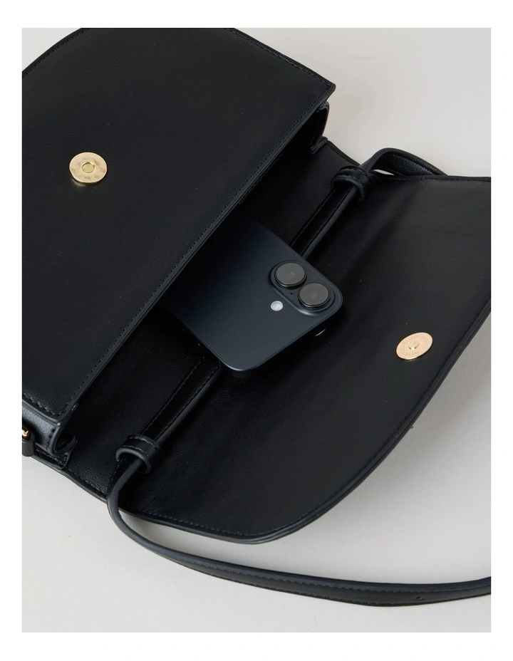 Palma Shoulder Bag in Black image 6