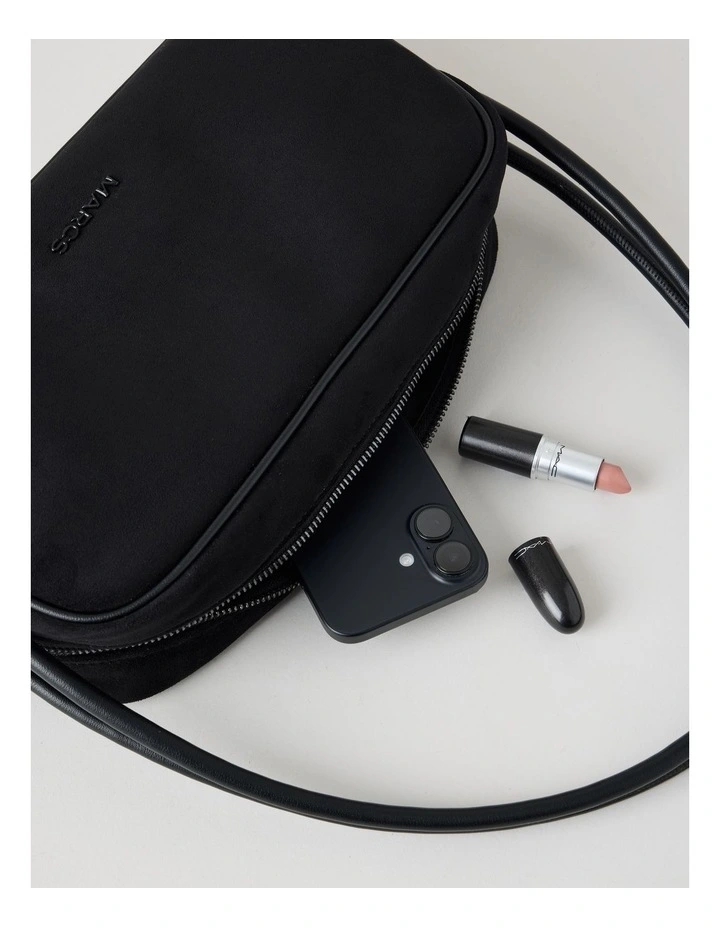 Hamburg Shoulder Bag in Black image 7