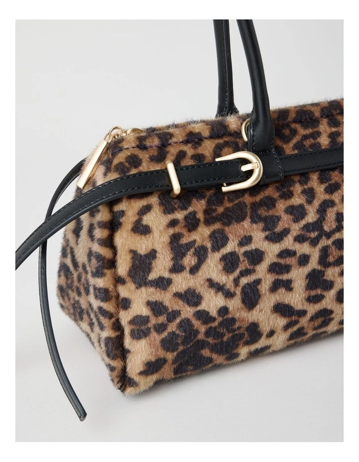 Brianna Shoulder Bag in Leopard image 3