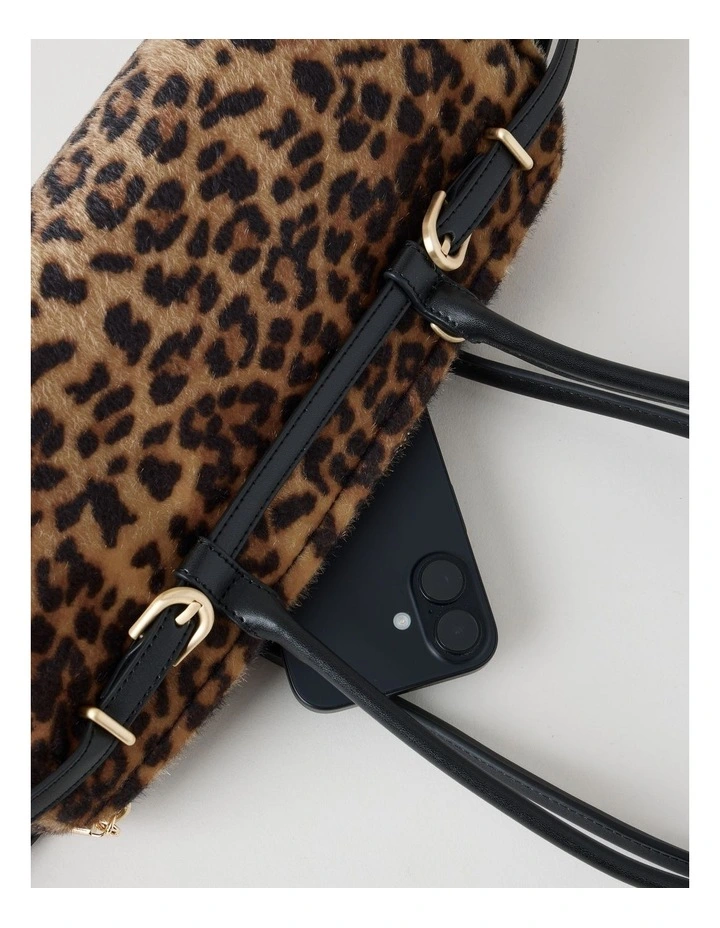 Brianna Shoulder Bag in Leopard image 7