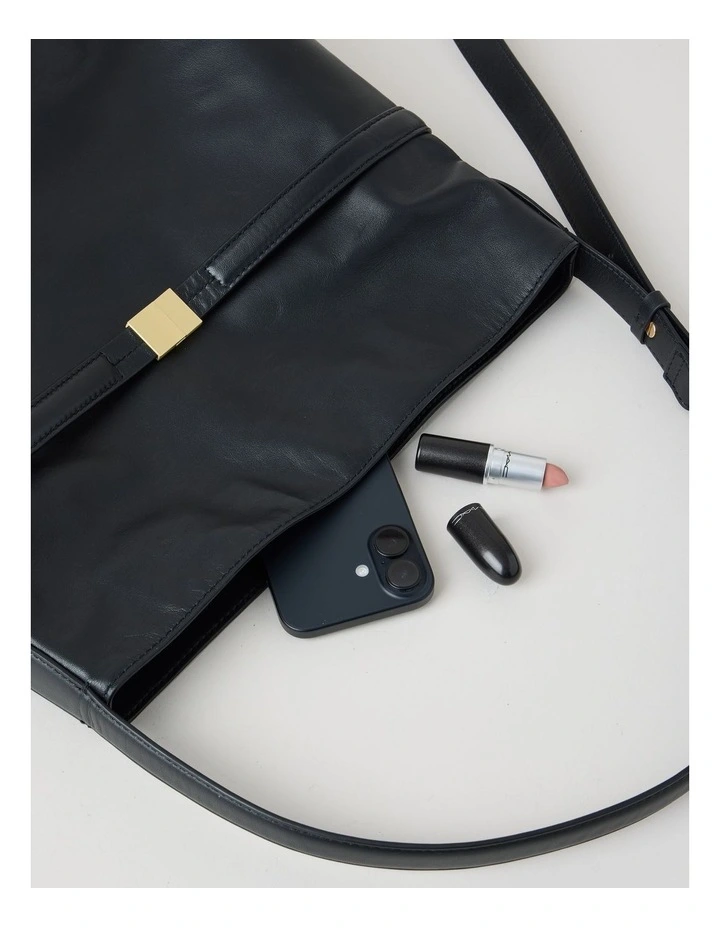 Bambi Shoulder Bag in Black image 7