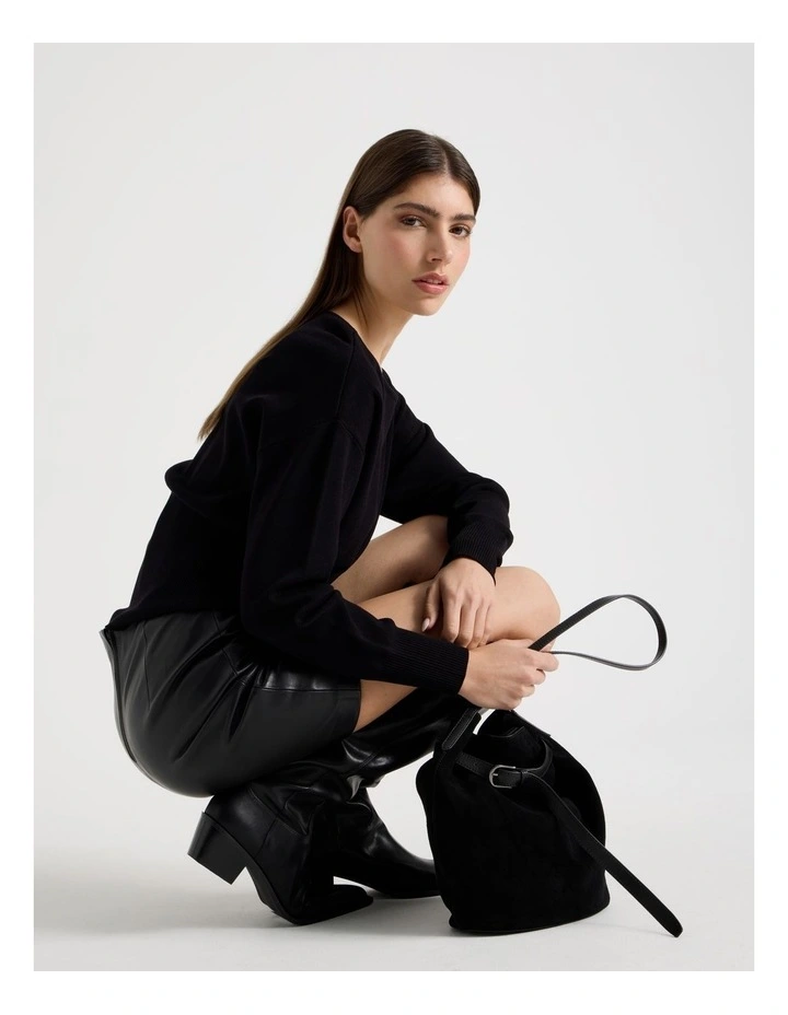 Brooklyn Leather Shoulder Bag in Black image 4