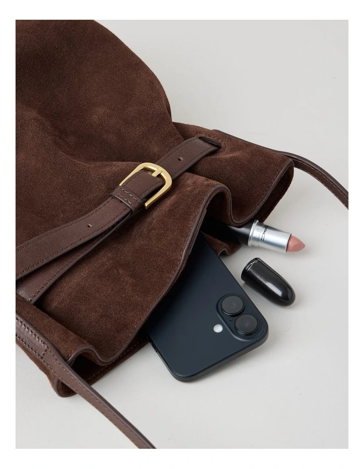 Brooklyn Leather Shoulder Bag in Chocolate image 6