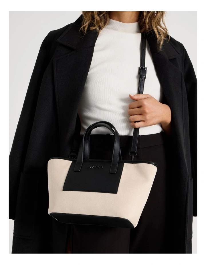 Essen Tote Bag in Stone image 2