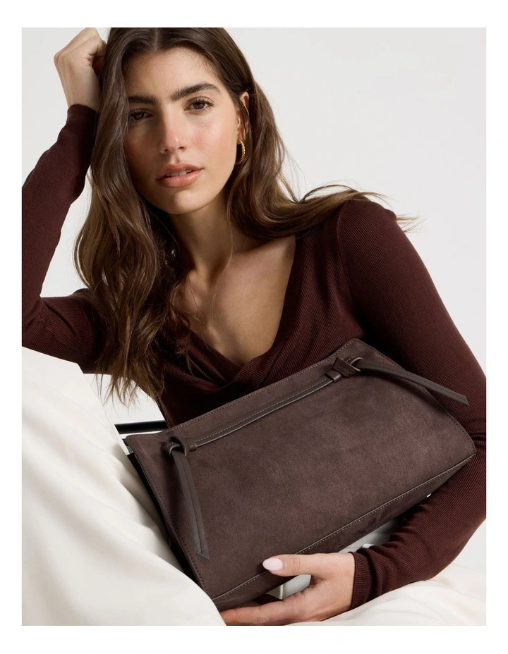Bobby Clutch Bag in Cocoa image 2