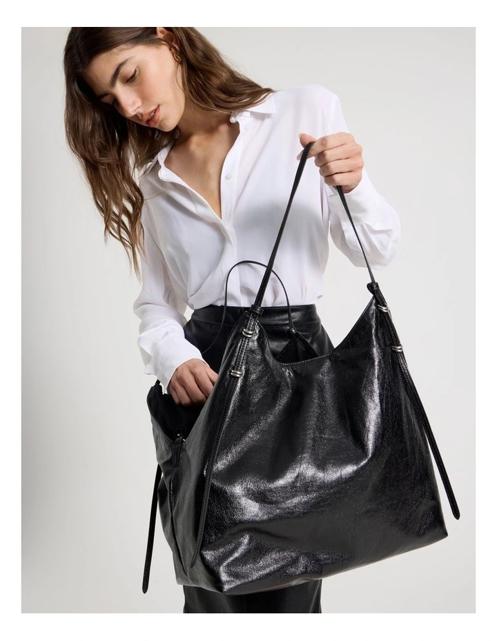 Benny Tote Bag in Black image 2