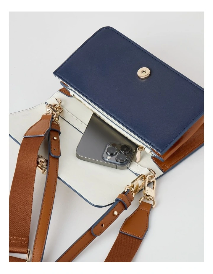 Lyon Shoulder Bag in Vanilla and Navy image 2