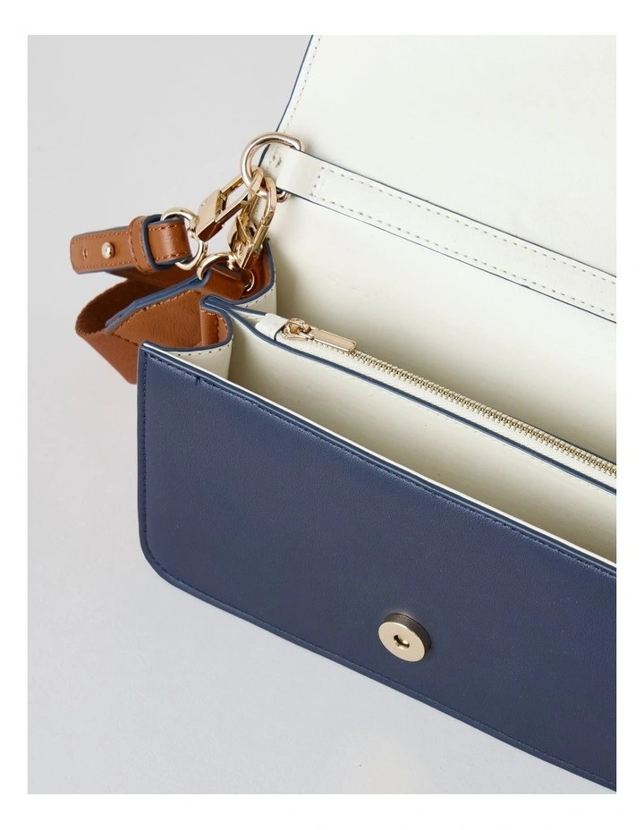 Lyon Shoulder Bag in Vanilla and Navy image 5