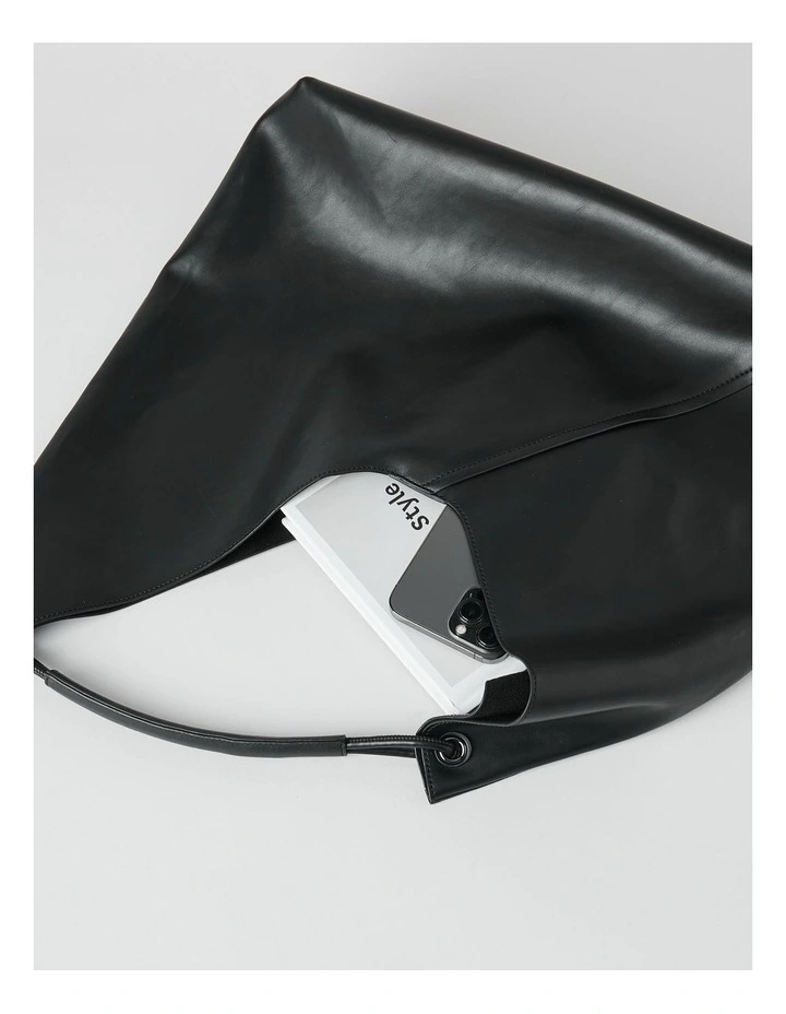 Bree II Shoulder Bag in Black image 3