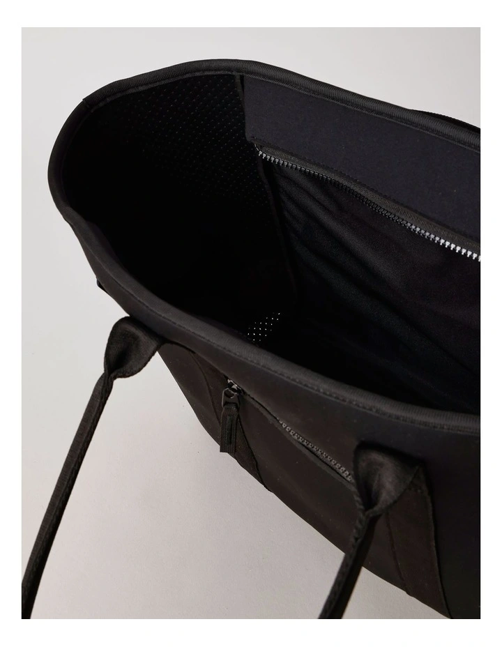 Salerno Tote Bag in Black image 6