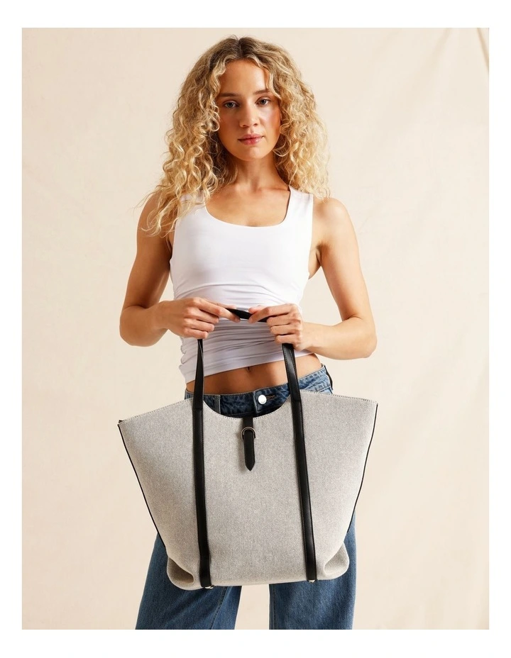 Columbus Tote Bag in Black image 2