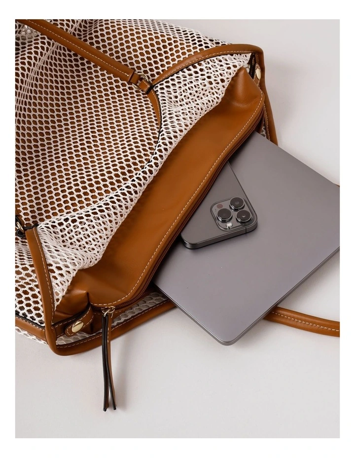 Hampton Tote Bag in Natural image 3