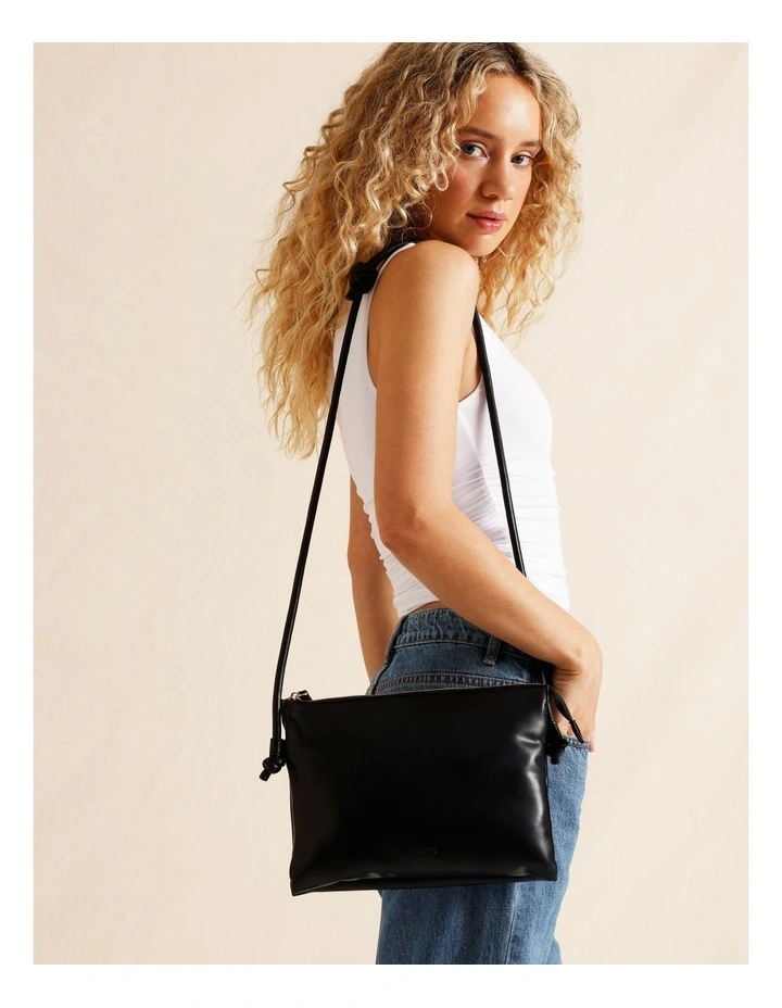 Detroit Crossbody Bag in Black image 2