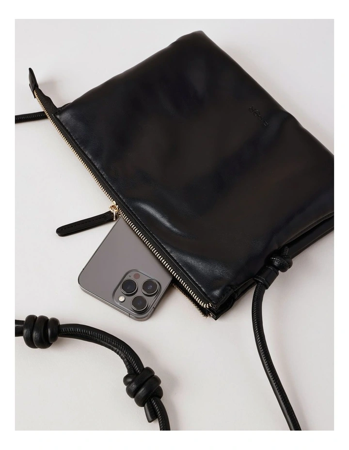 Detroit Crossbody Bag in Black image 6