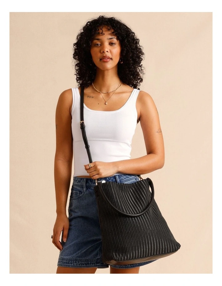 Cleveland Shoulder Bag in Black image 4