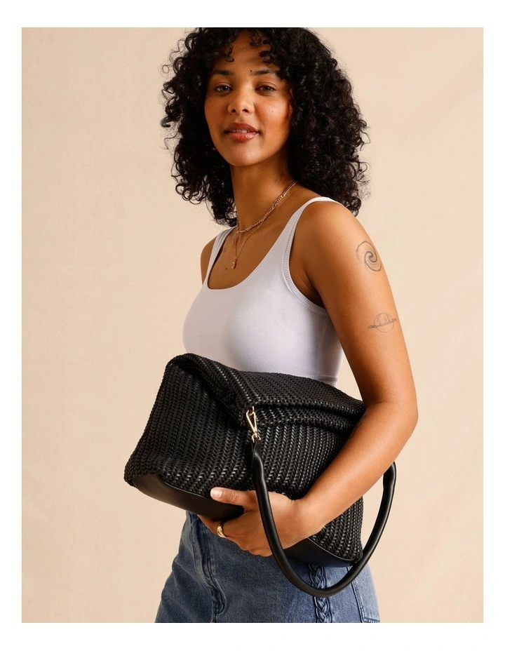 Cleveland Shoulder Bag in Black image 6