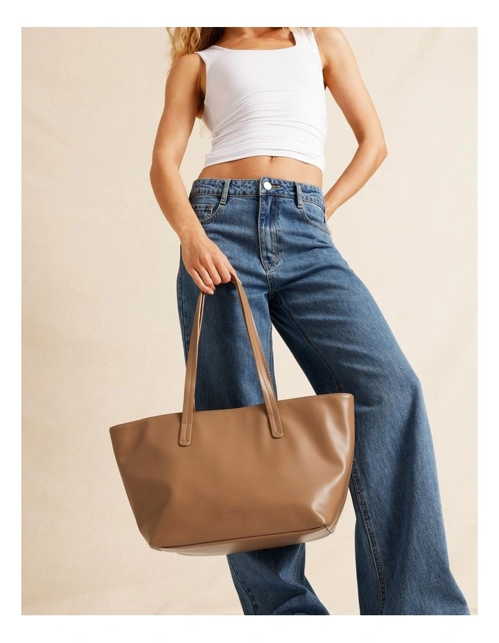 San Jose Tote Bag in Taupe image 4