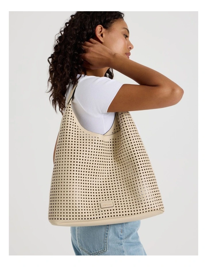 Scottsdale Shoulder Bag in White image 2