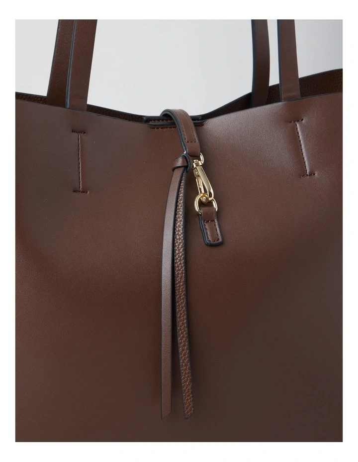 Donna Tote Bag in Brown image 4