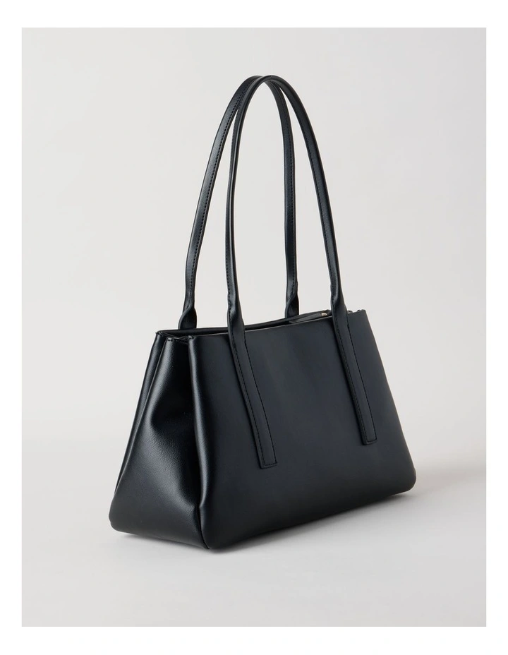 Linda Shoulder Bag in Black image 5