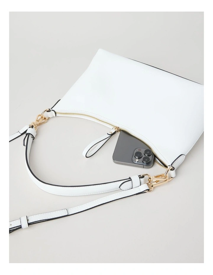 Blairgowrie Shoulder Bag in White image 5