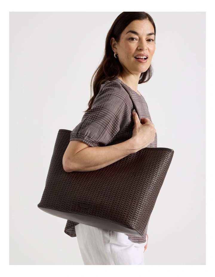 Carla Tote Bag in Chocolate image 4