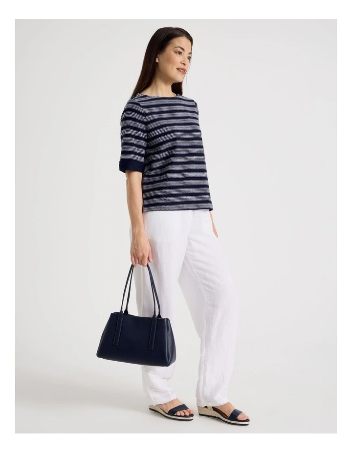 Linda Shoulder Bag in Navy image 2